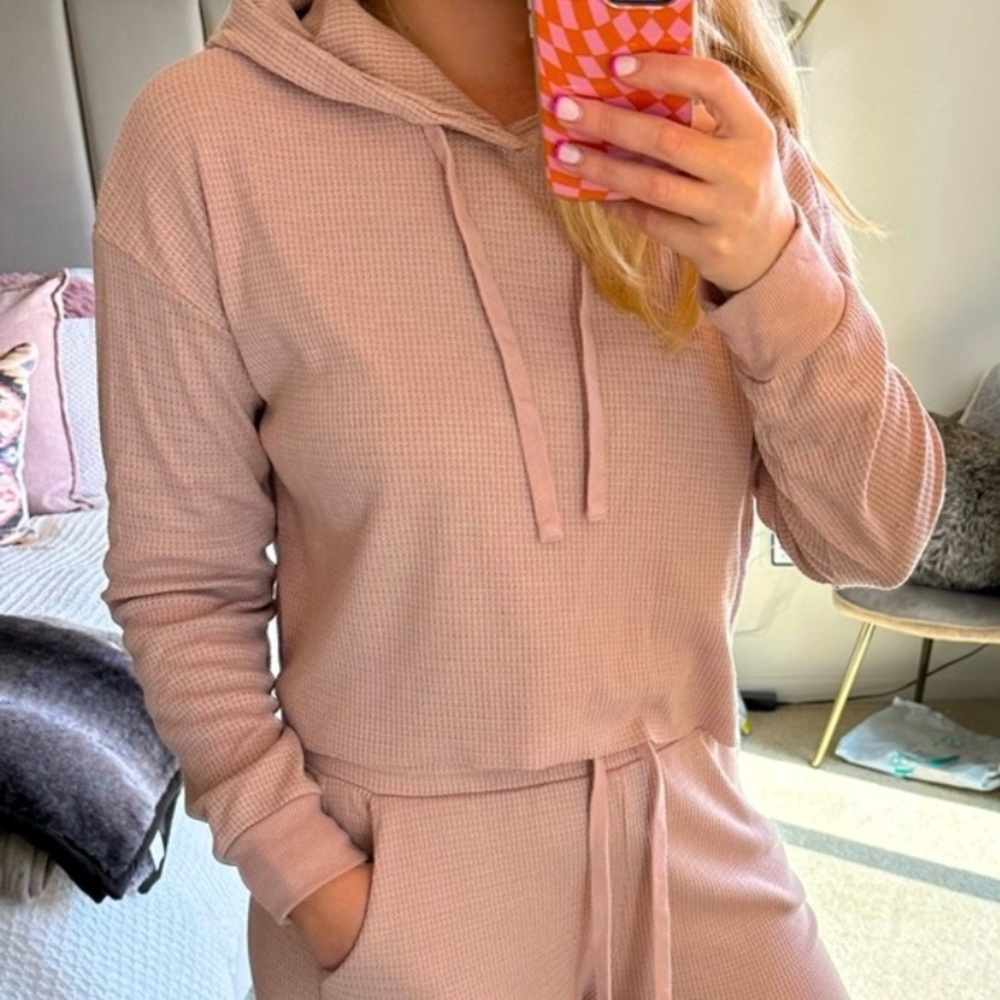 wild fable Cropped Waffle-Knit Hoodie in Blush Color Not Like Pink Shown. - Picture 5 of 9